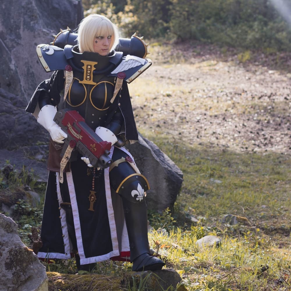 Sœur de Bataille  - Warhammer 40,000 cosplay photoshoot cover