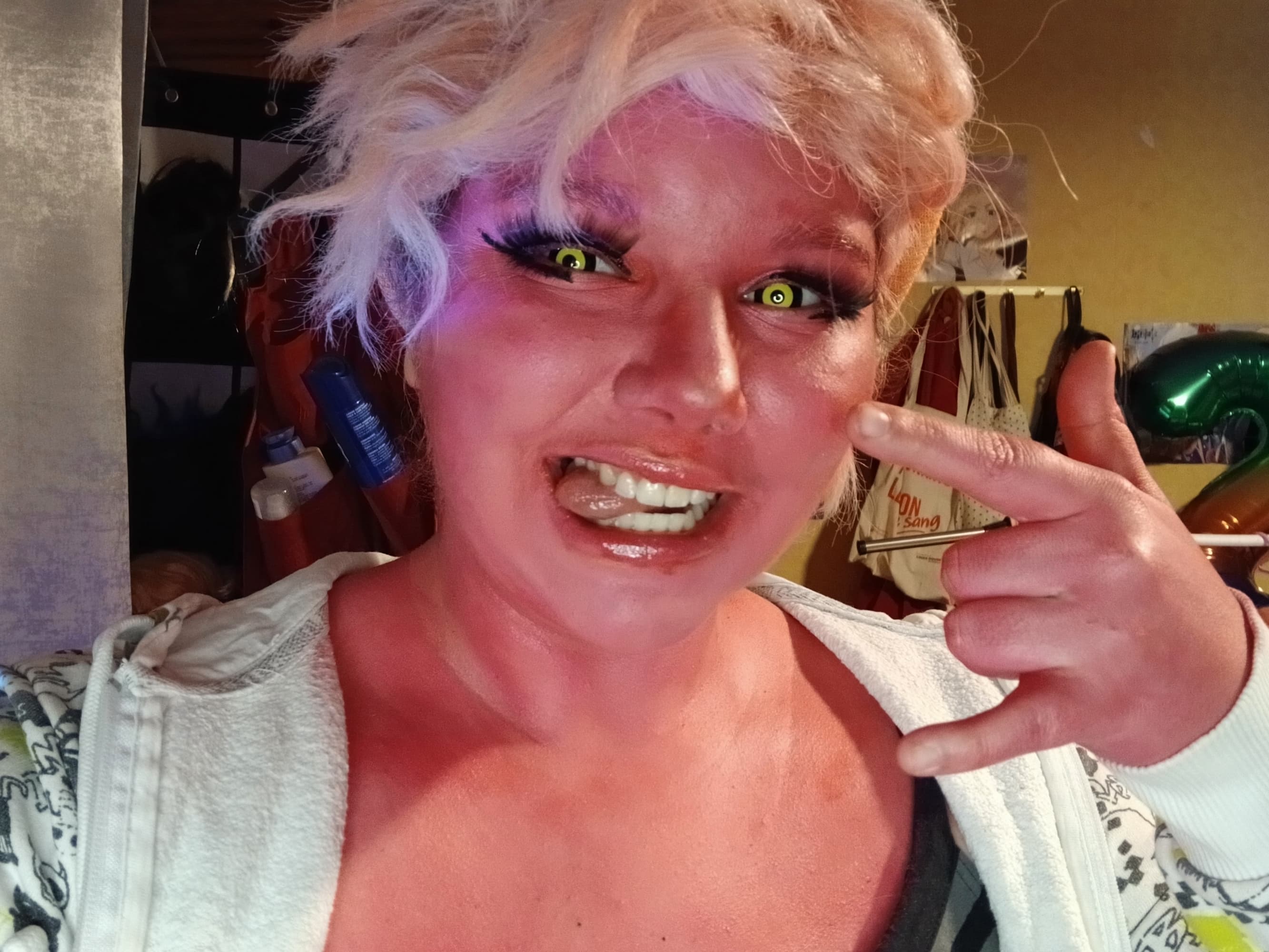 Mina ashido casual - Photo 1