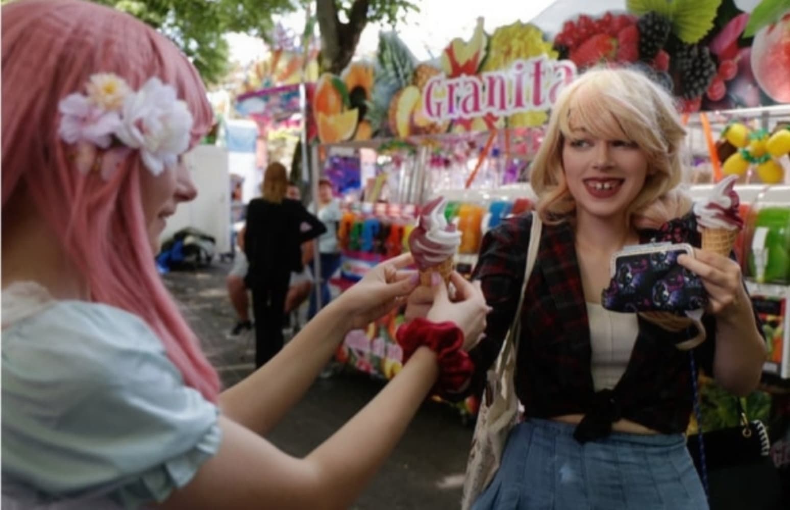 Flutter shy  - Photo 8