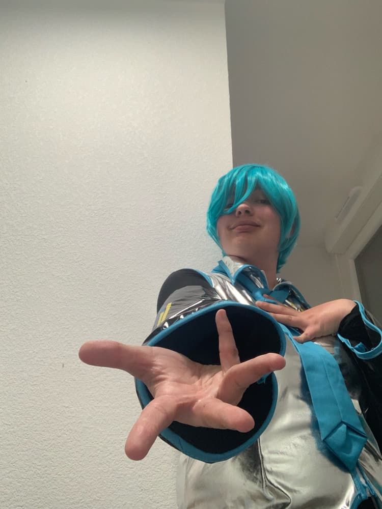 Hatsune Mikuo - Photo 2