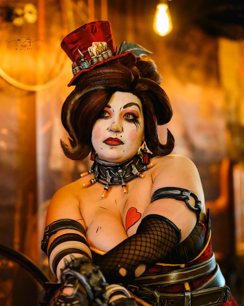 Moxxi by Dianae - Photo 7