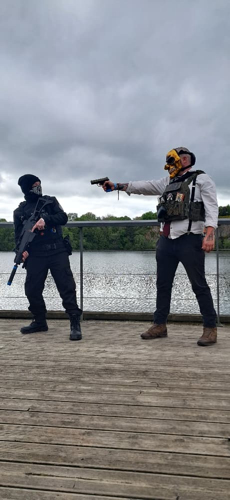 Wolf (golden mask) - Photo 33