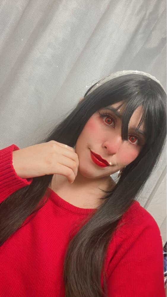 Yor Forger - Photo 1