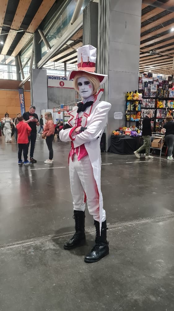 Lucifer Morningstar - Photo 2