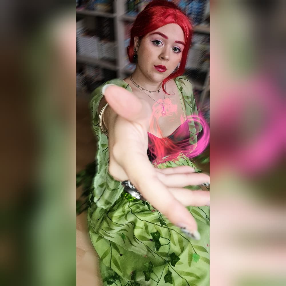 Poison Ivy - Photo 2