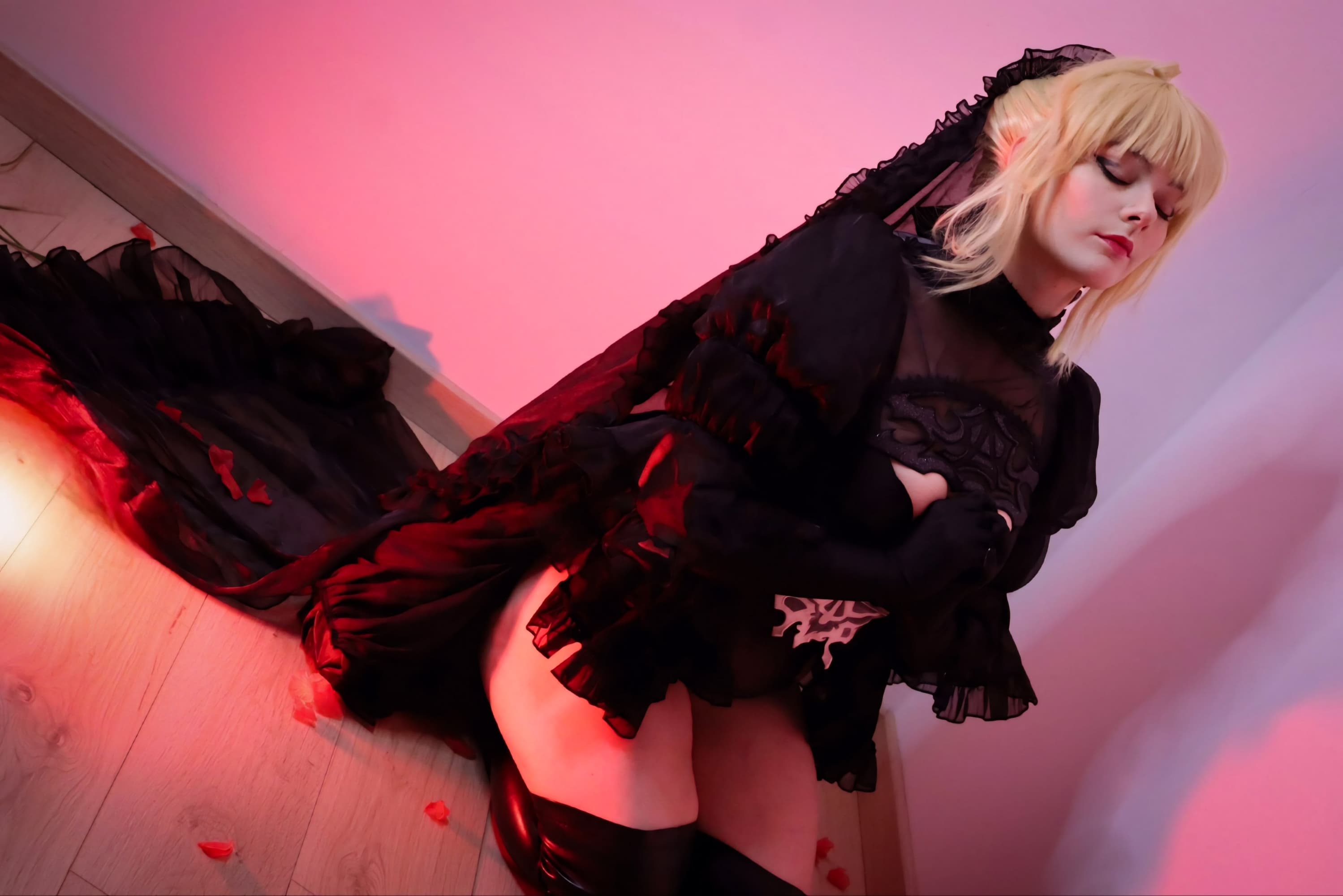 Saber, Bride - Photo 2