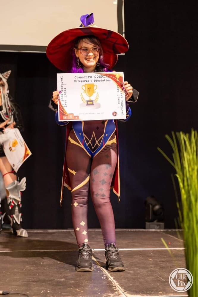 Mona Megistus - Photo 2