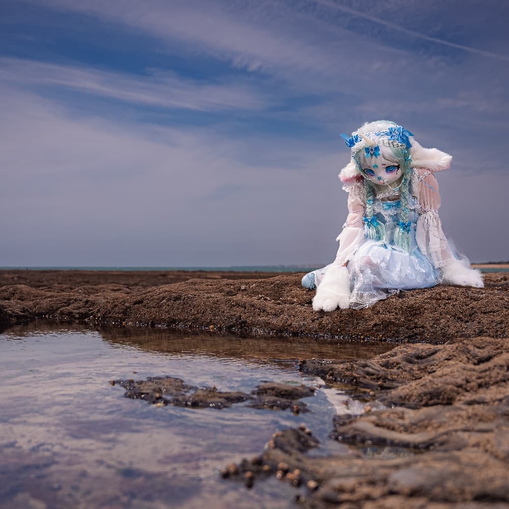 Crique cosplay photoshoot cover