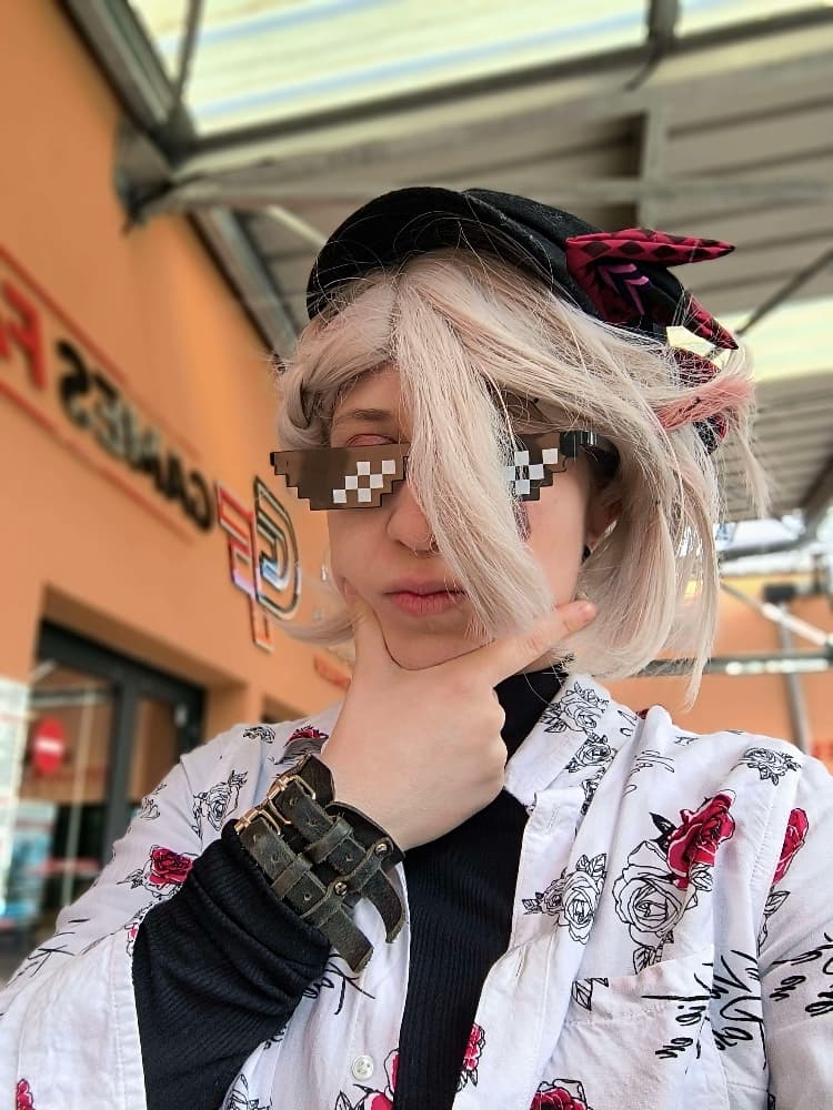 Casual Lyney - Photo 1