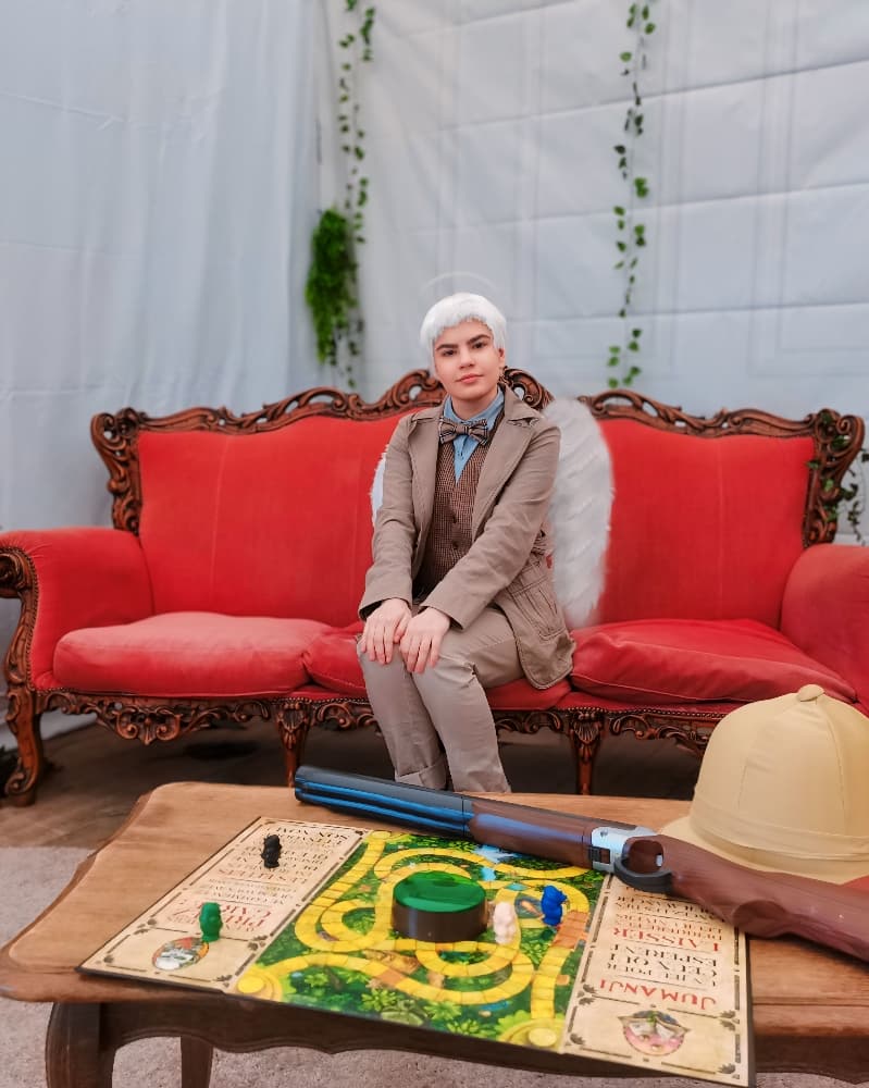 Aziraphale - Photo 3