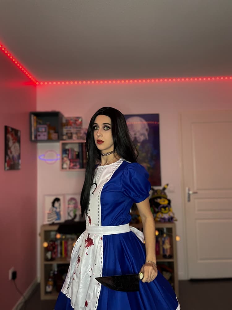 Alice Lidll - Photo 4