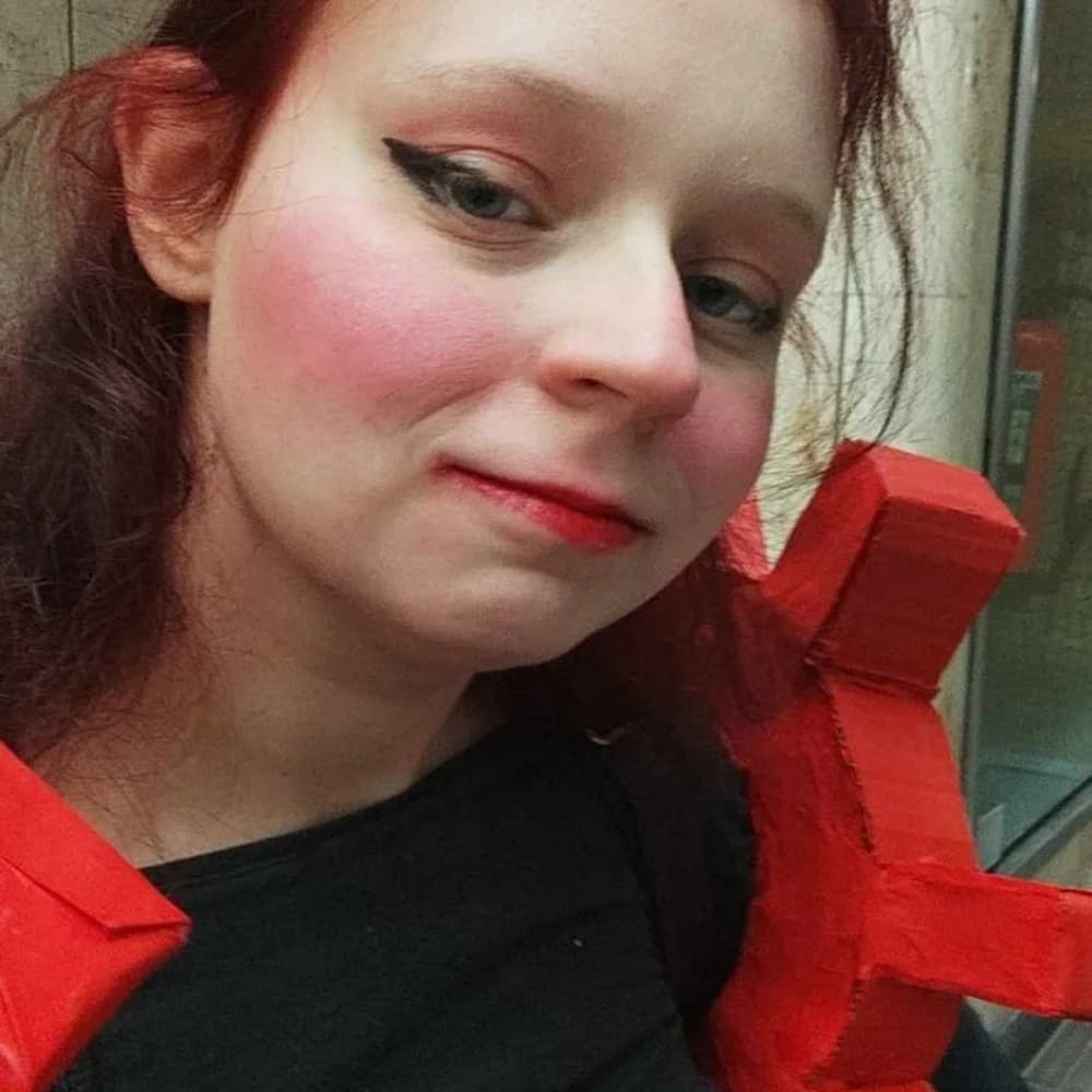 Kirishima genderbend Red 